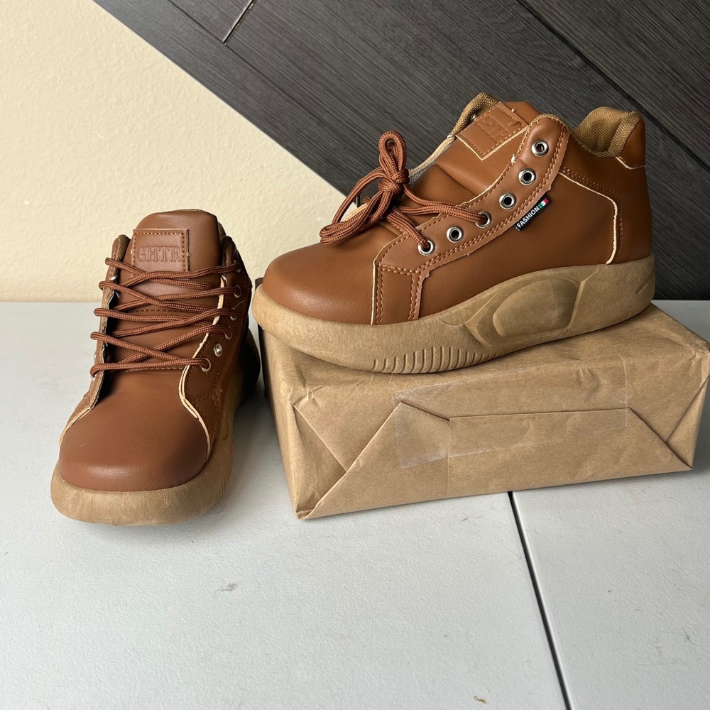 GHTR Women's Platform Sneakers Brown Lace Up Chunky Sole Size 6 NWOT